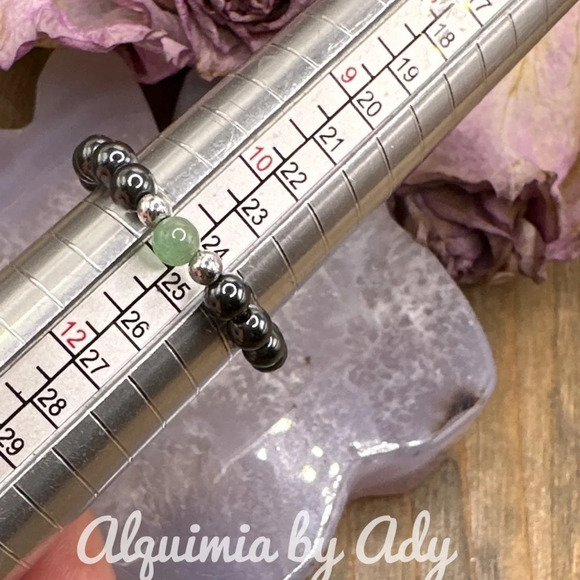 Silver hematite beaded gem ring and untreated emerald - Picture 4 of 4